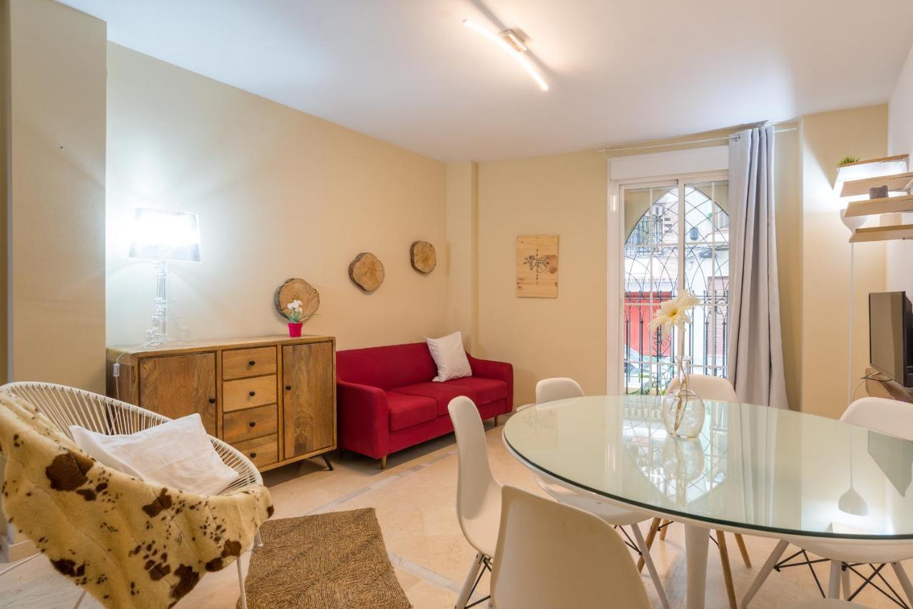 Gr0-quiet Apartment, Private Backyard, Walk To Old Town Appartement